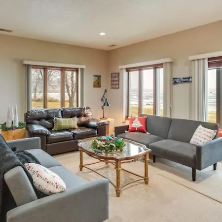 519B) Large 2 Bedroom On The Water
